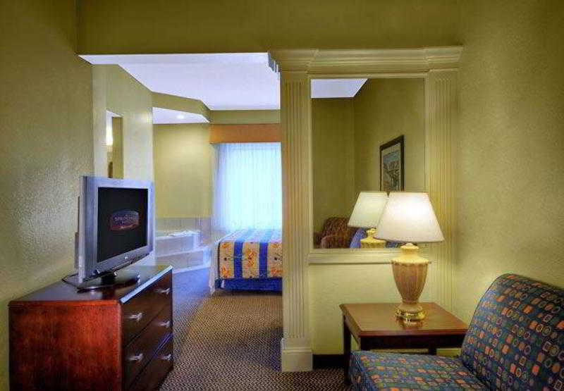 Springhill Suites Мілфорд Екстер'єр фото
