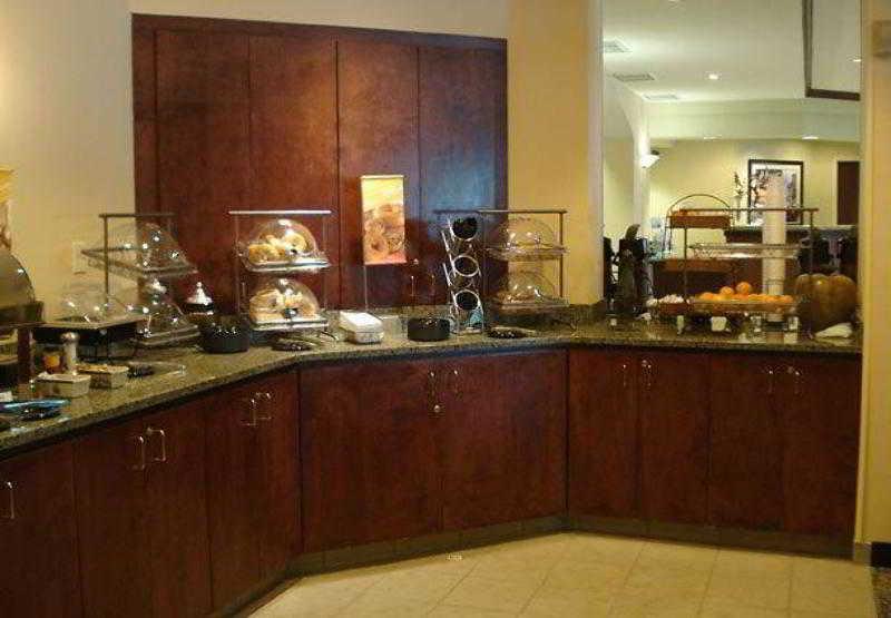 Springhill Suites Мілфорд Ресторан фото