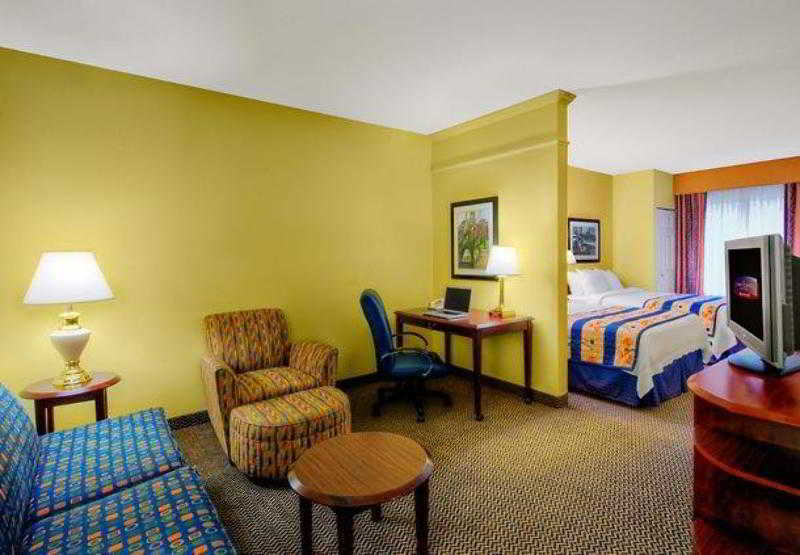 Springhill Suites Мілфорд Екстер'єр фото